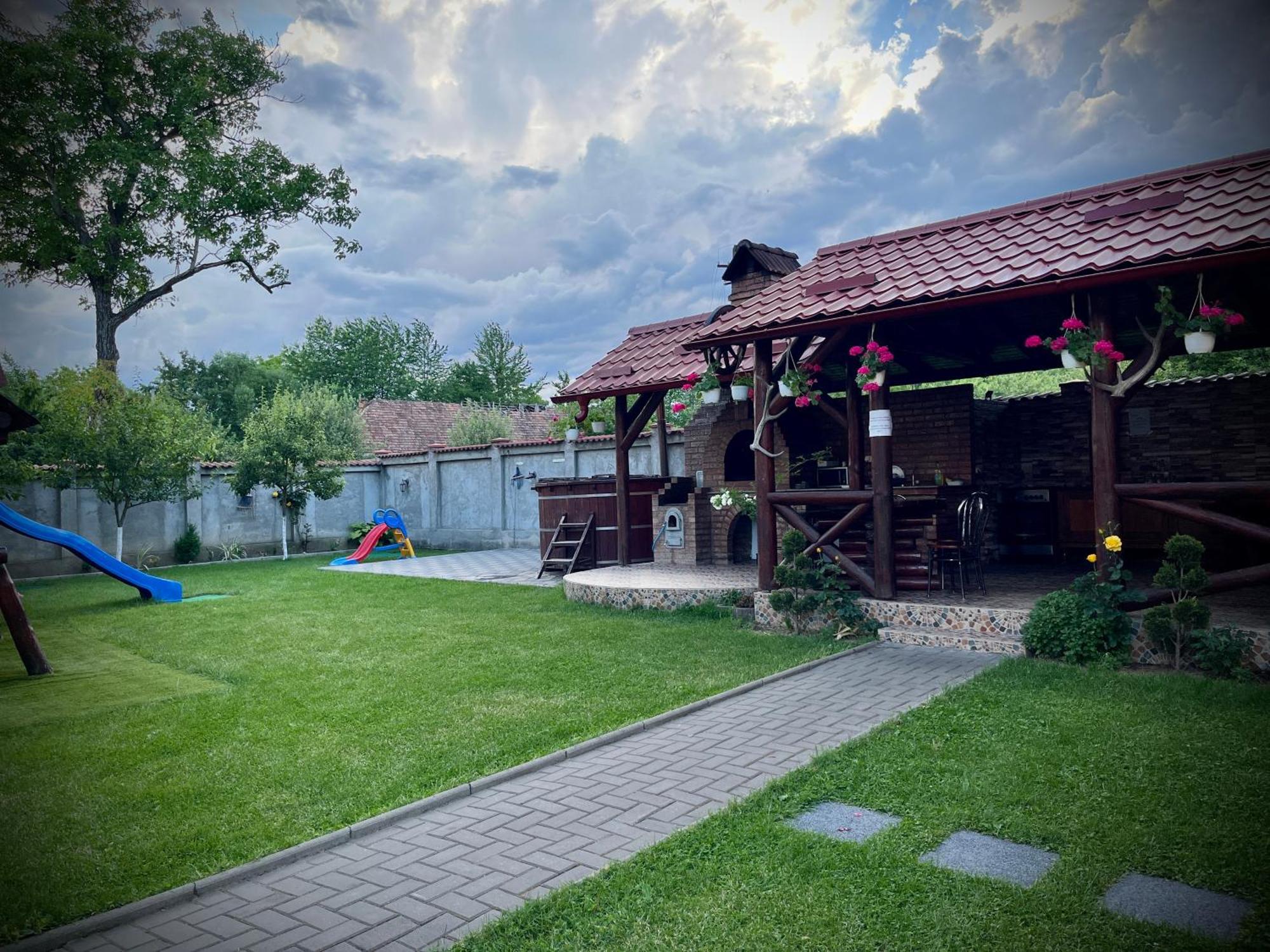 La Mateo Otel Călimăneşti Dış mekan fotoğraf
